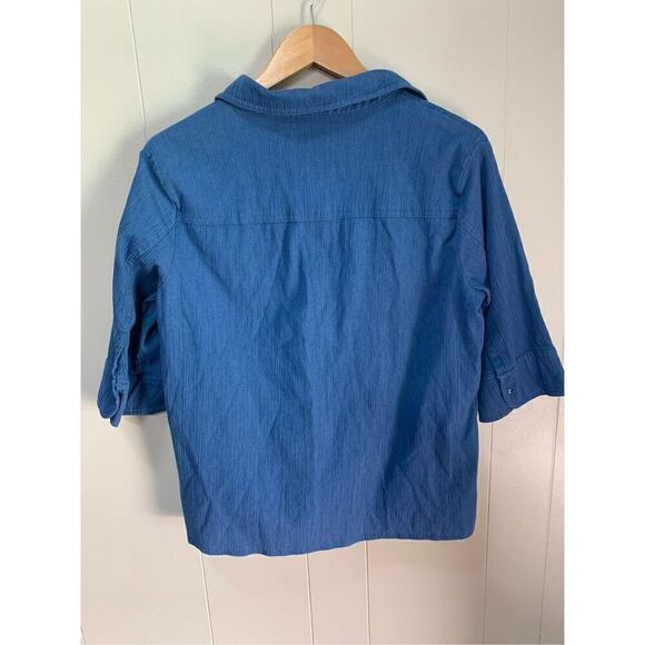 VIntage Nikki blouse w/ embroidered flowers - Picture 2 of 8